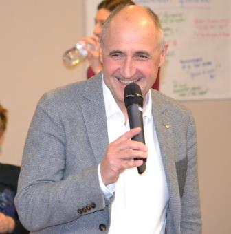 Hubert DESPLAT en plein débat sur la coopération